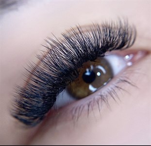 EYELASH EXTENSIONS Photo